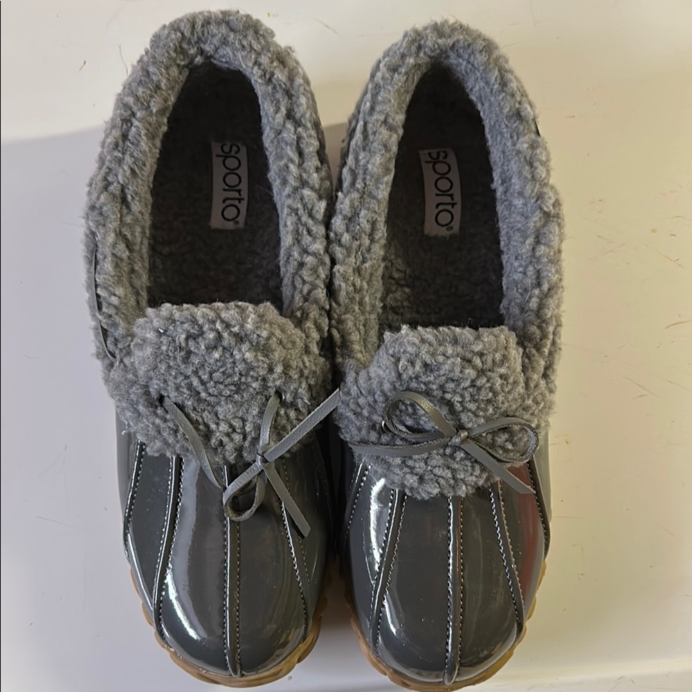 Sporto Women's Slippers in Glossy Gray
